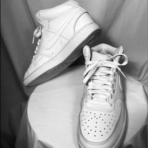 Brand new white Nike Air Force 1 mid shoes